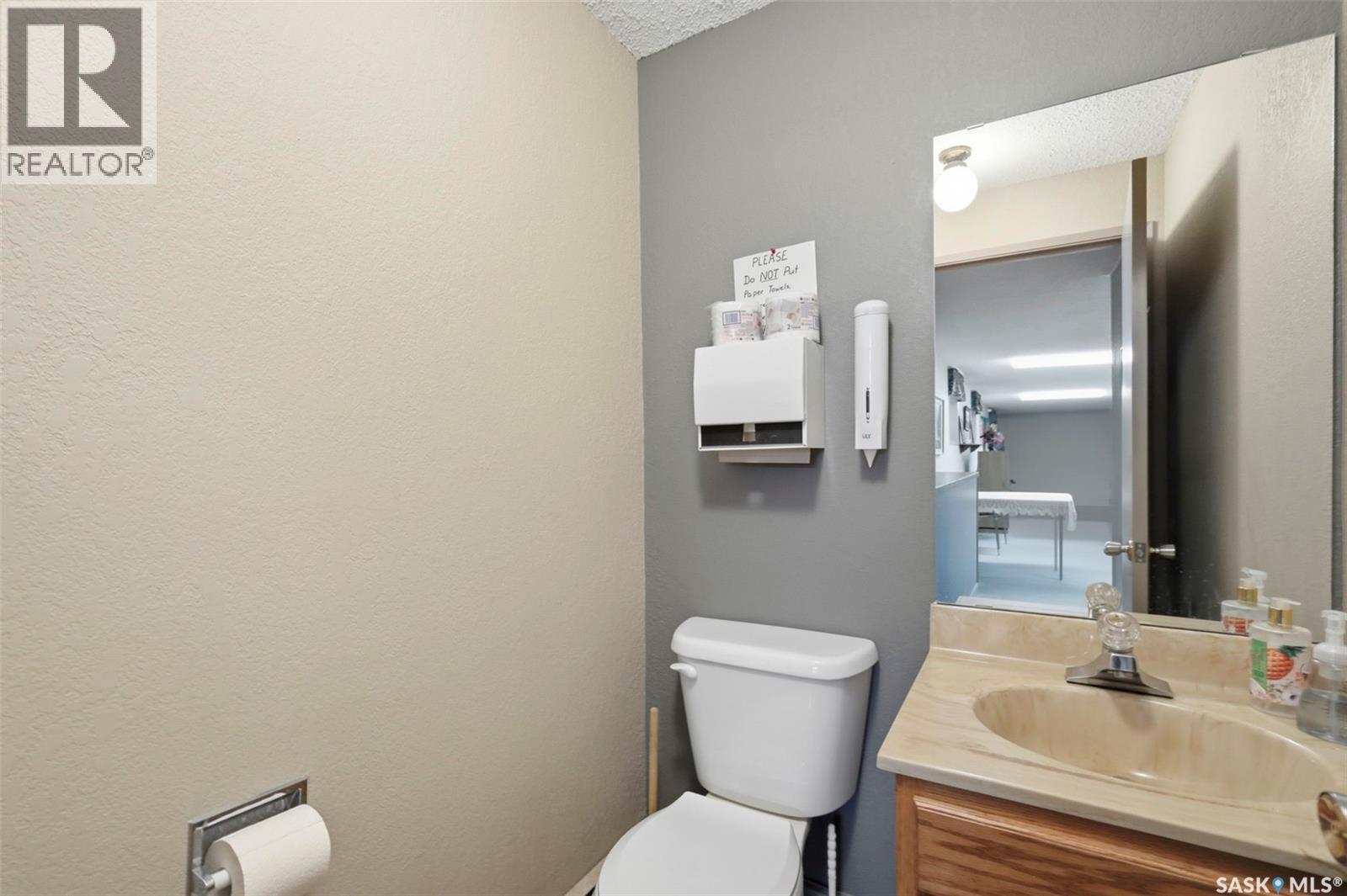 #104 3120 Louise STREET - 43