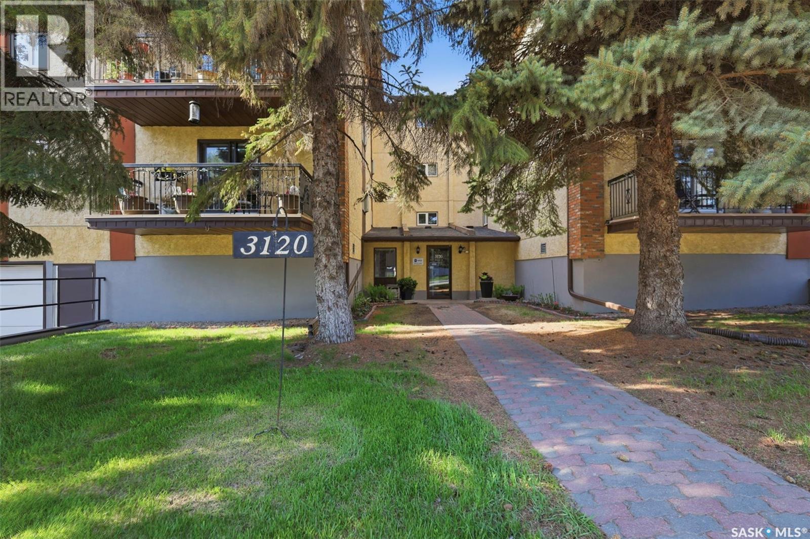 #104 3120 Louise STREET - 4