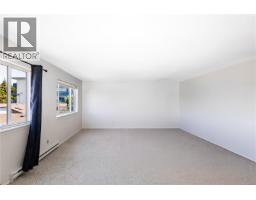 Dining nook - 859 9th Ave, Campbell River, BC V9W4B4 Photo 11