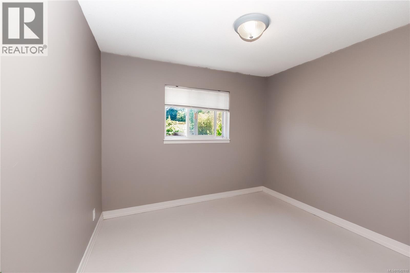 859 9th Ave - 18