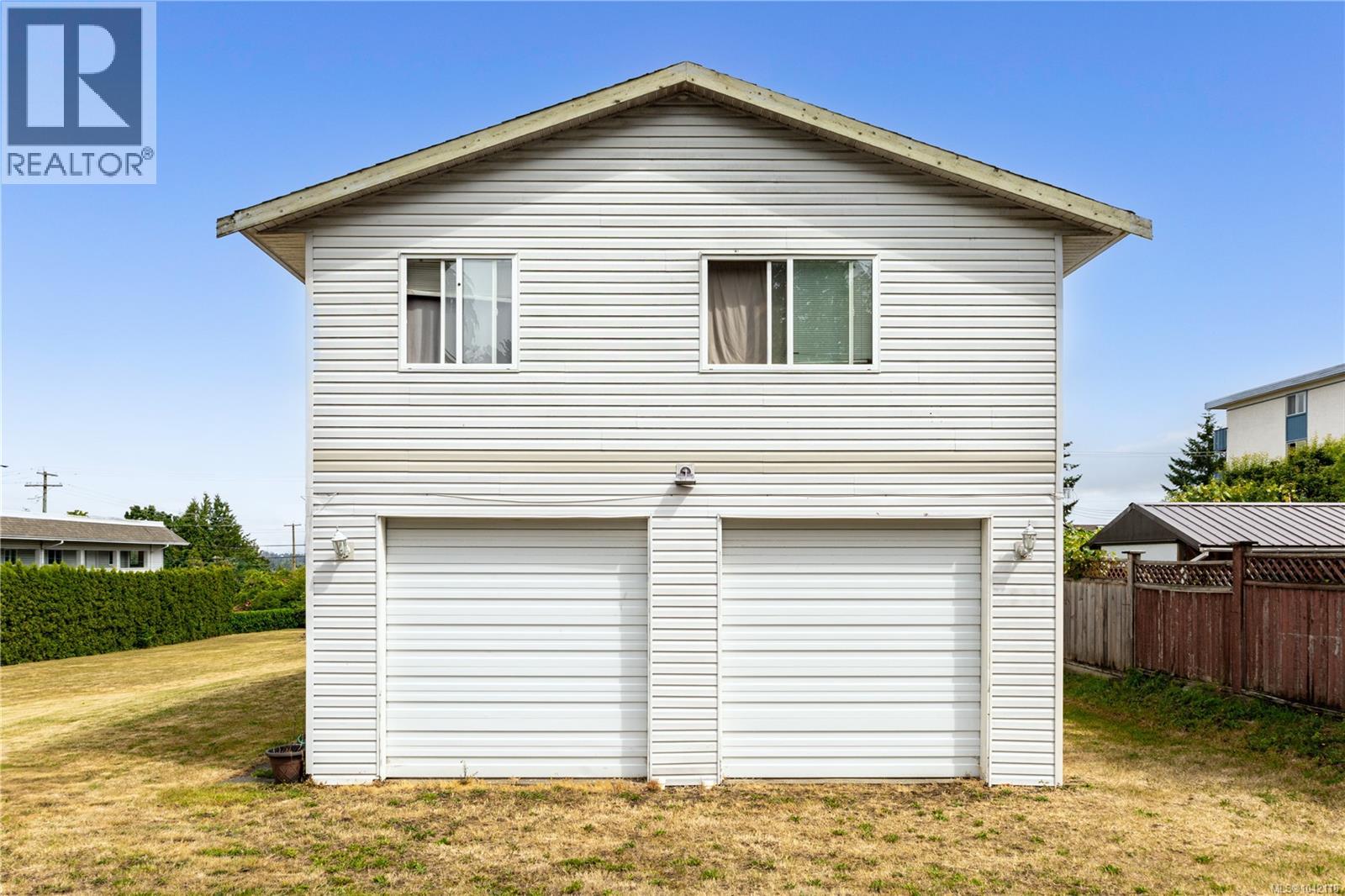 859 9th Ave - 8