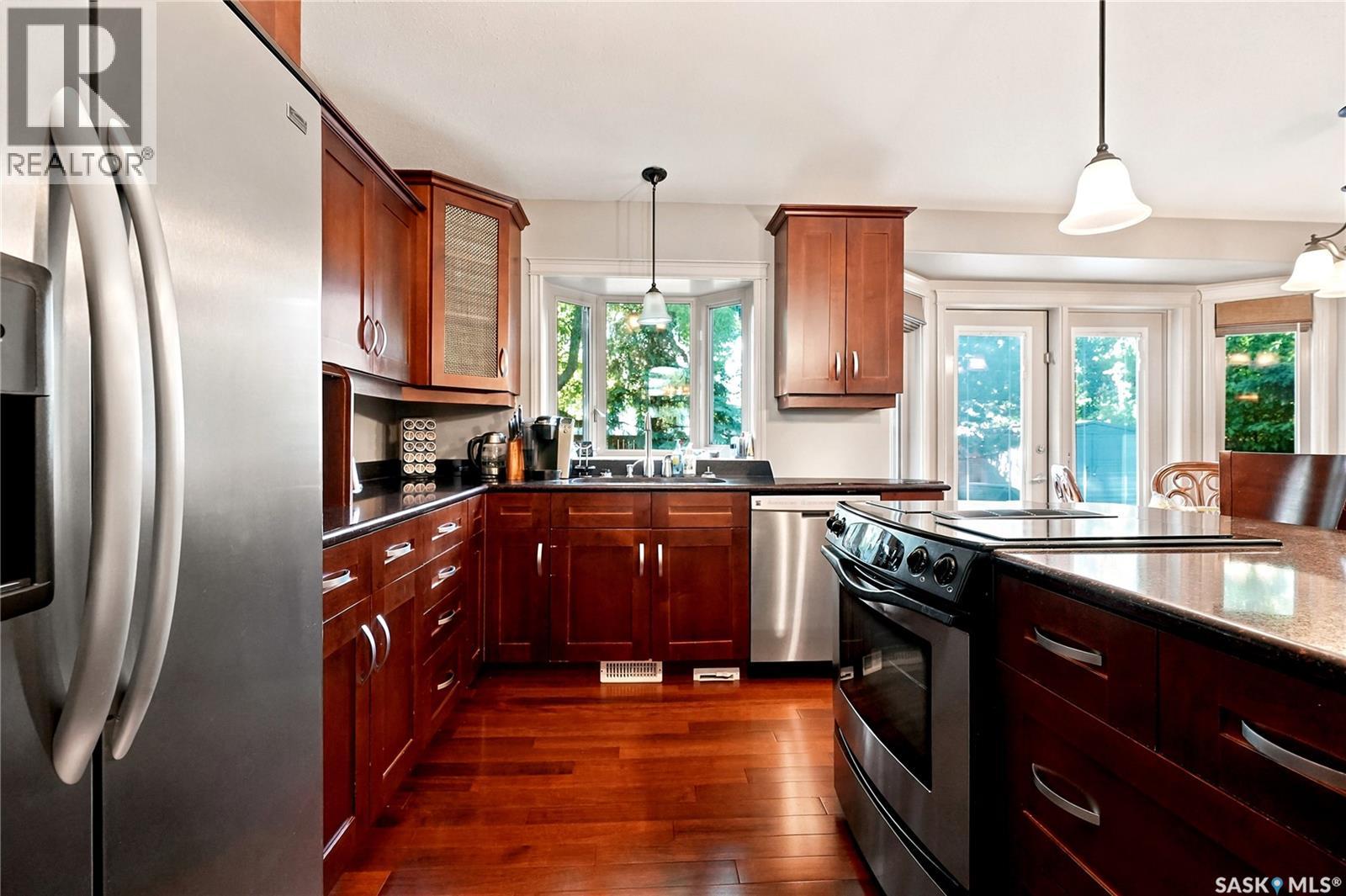 506 Vincent CRESCENT - 10