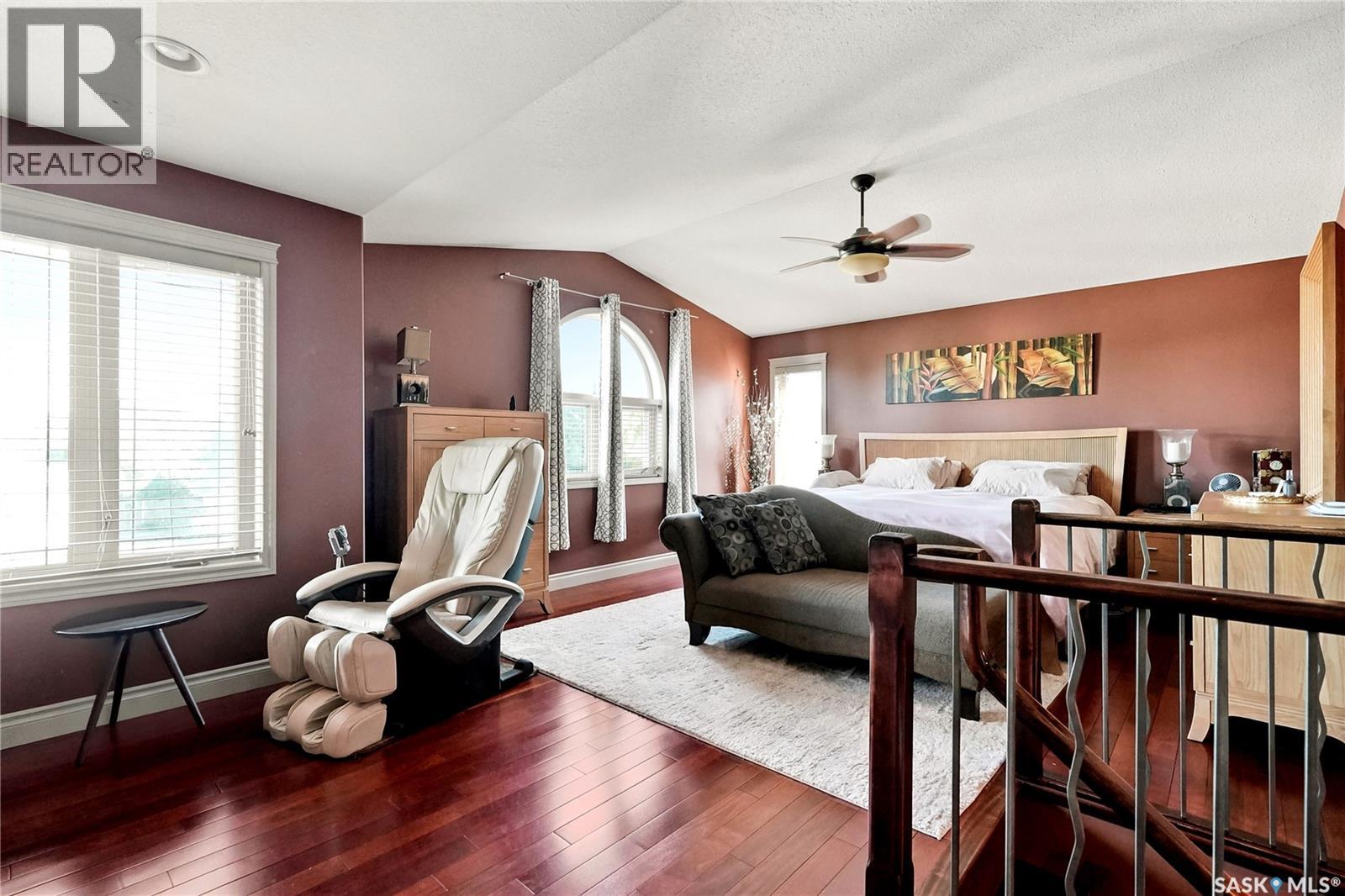 506 Vincent CRESCENT - 18