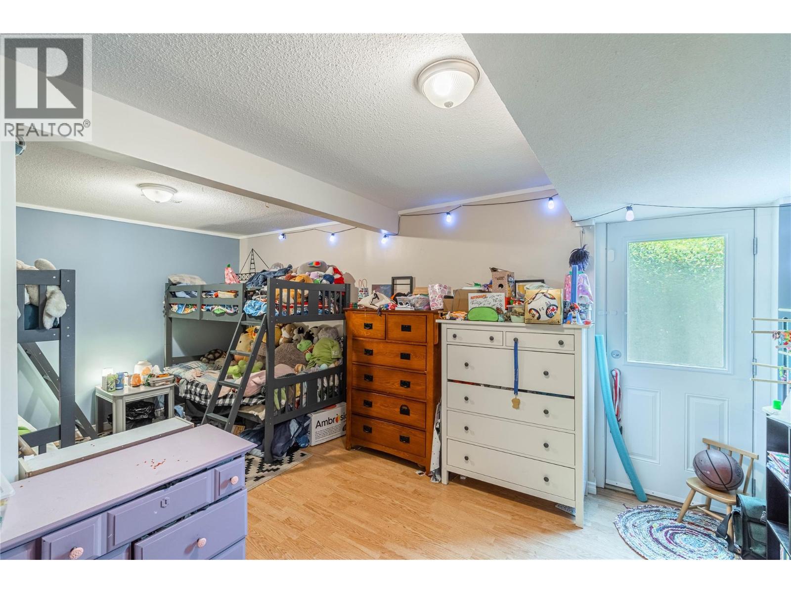 968 SICAMORE Drive - Image 18