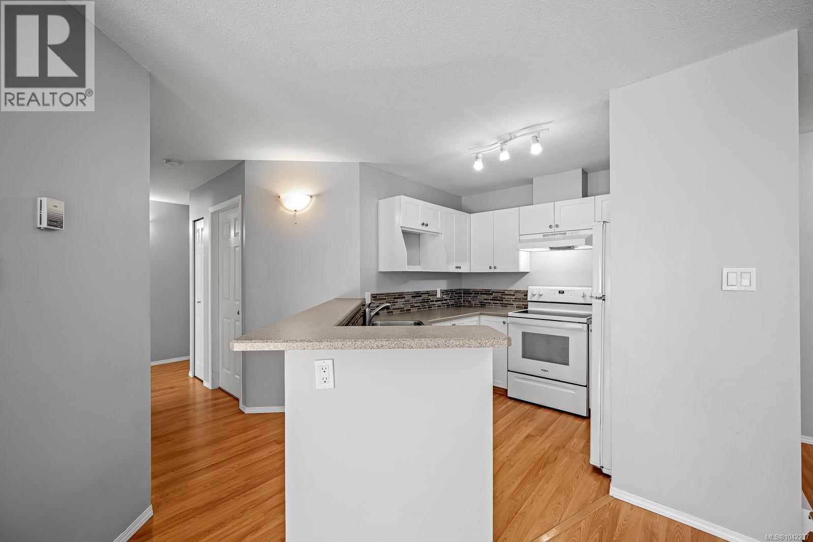 #103 4700 Alderwood Pl - 18