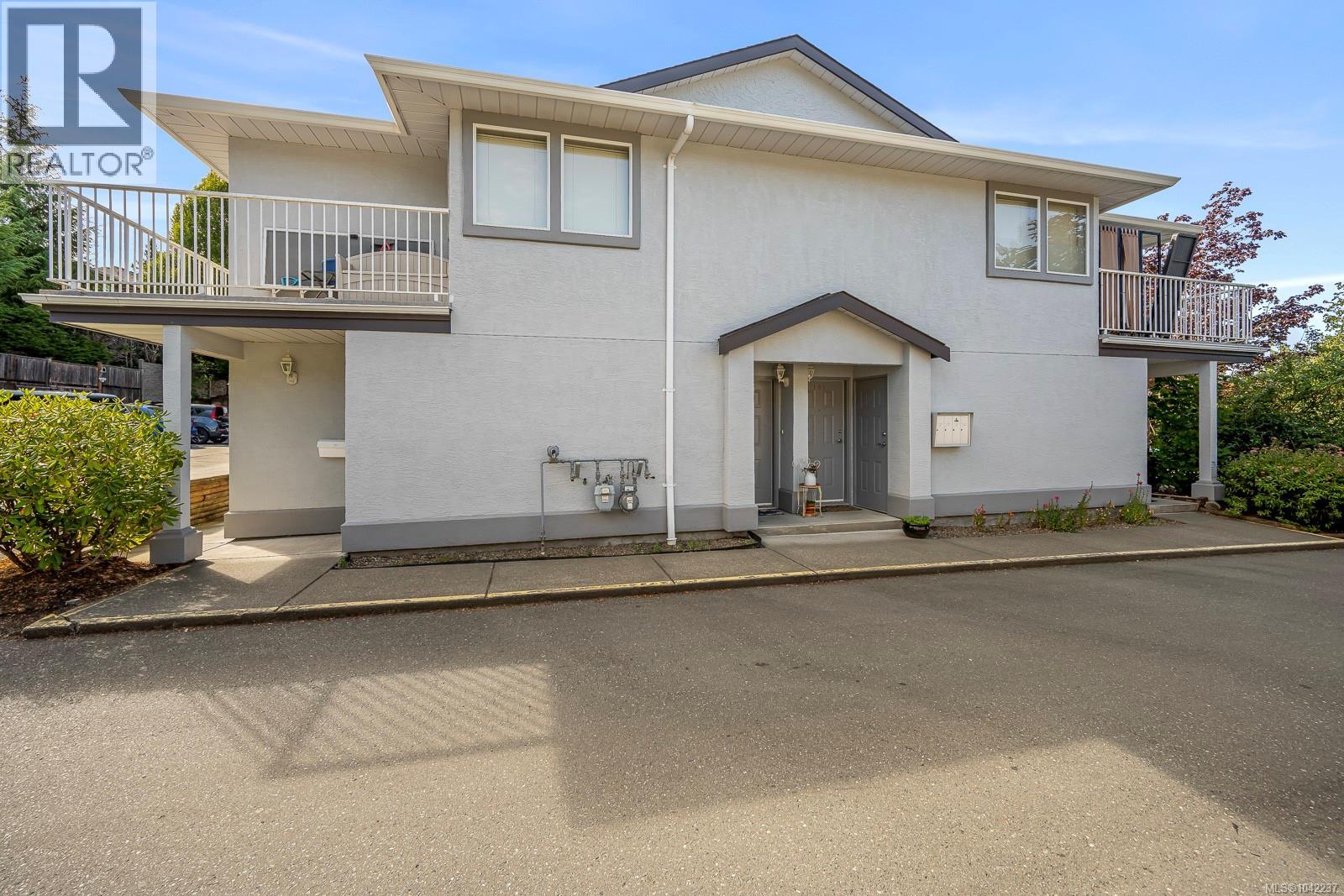 #103 4700 Alderwood Pl - 28