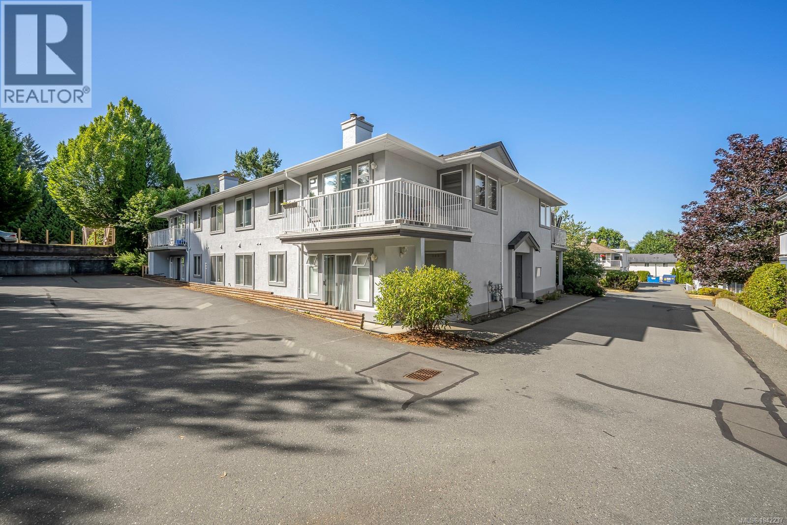 #103 4700 Alderwood Pl - 31