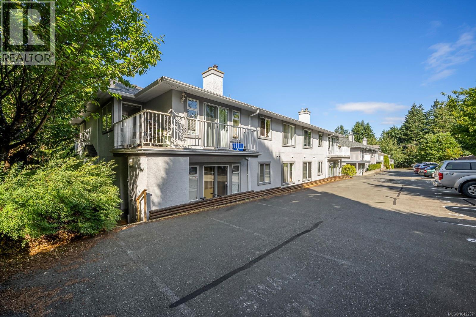 #103 4700 Alderwood Pl - 32