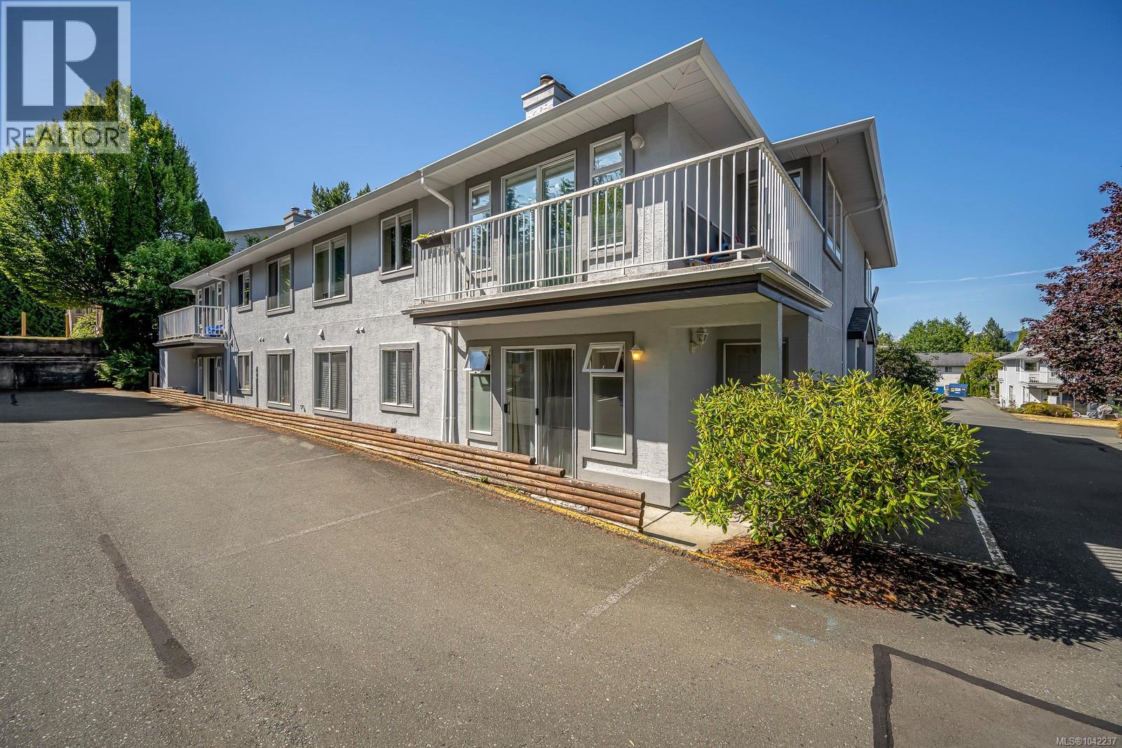 #103 4700 Alderwood Pl - 24