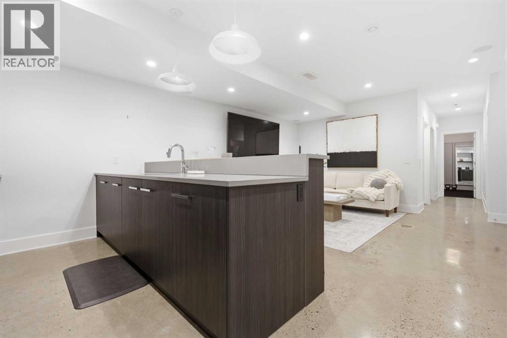4318 17 Street SW — photo 33
