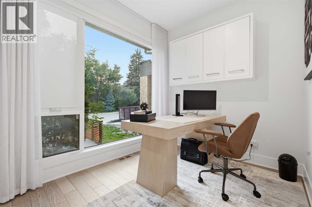 4318 17 Street SW - photo 4
