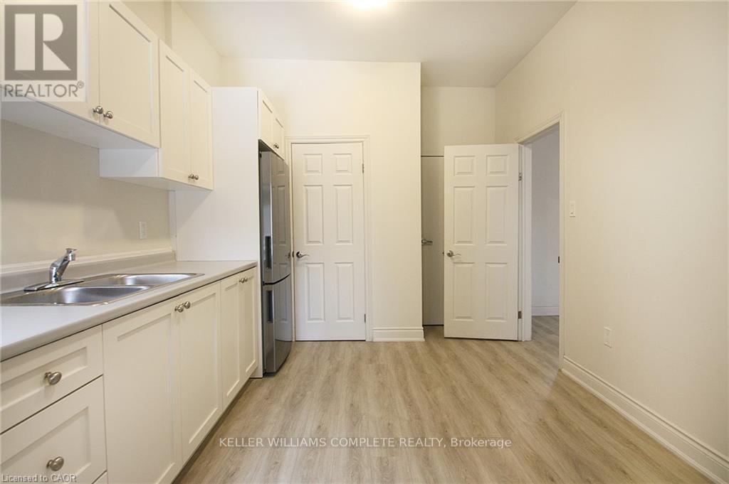 76 WENTWORTH STREET S - 13