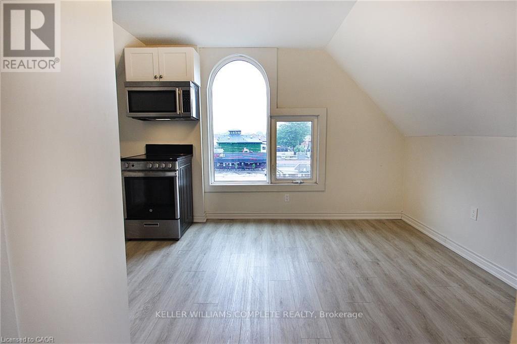 76 WENTWORTH STREET S - 35