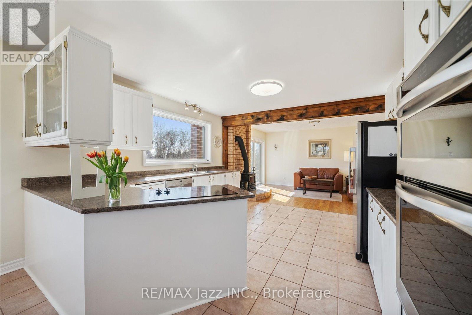 8733 LESKARD ROAD - 8