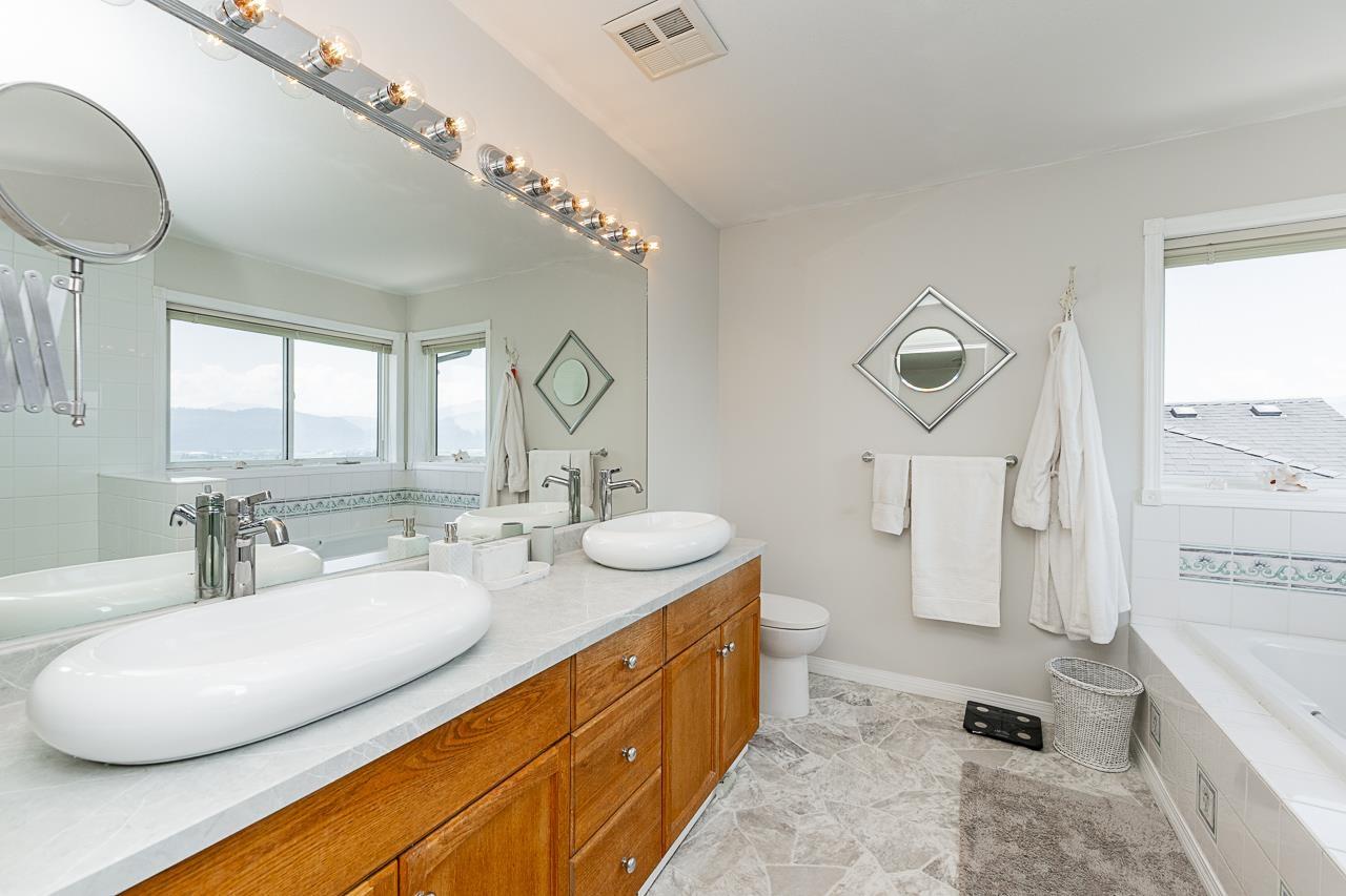 4 Bed, 4 Bath House for Sale in Abbotsford – 35946 REGAL PARKWAY, Abbotsford – MLS# R3142426 - Image 19