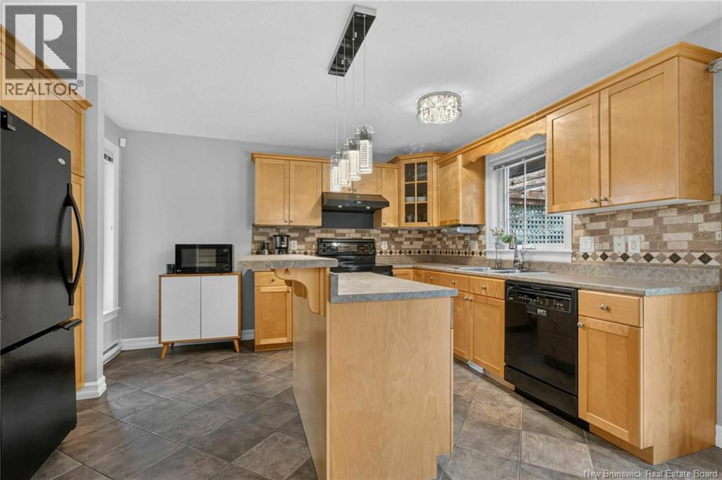 242 Doreen Crescent - Image 6