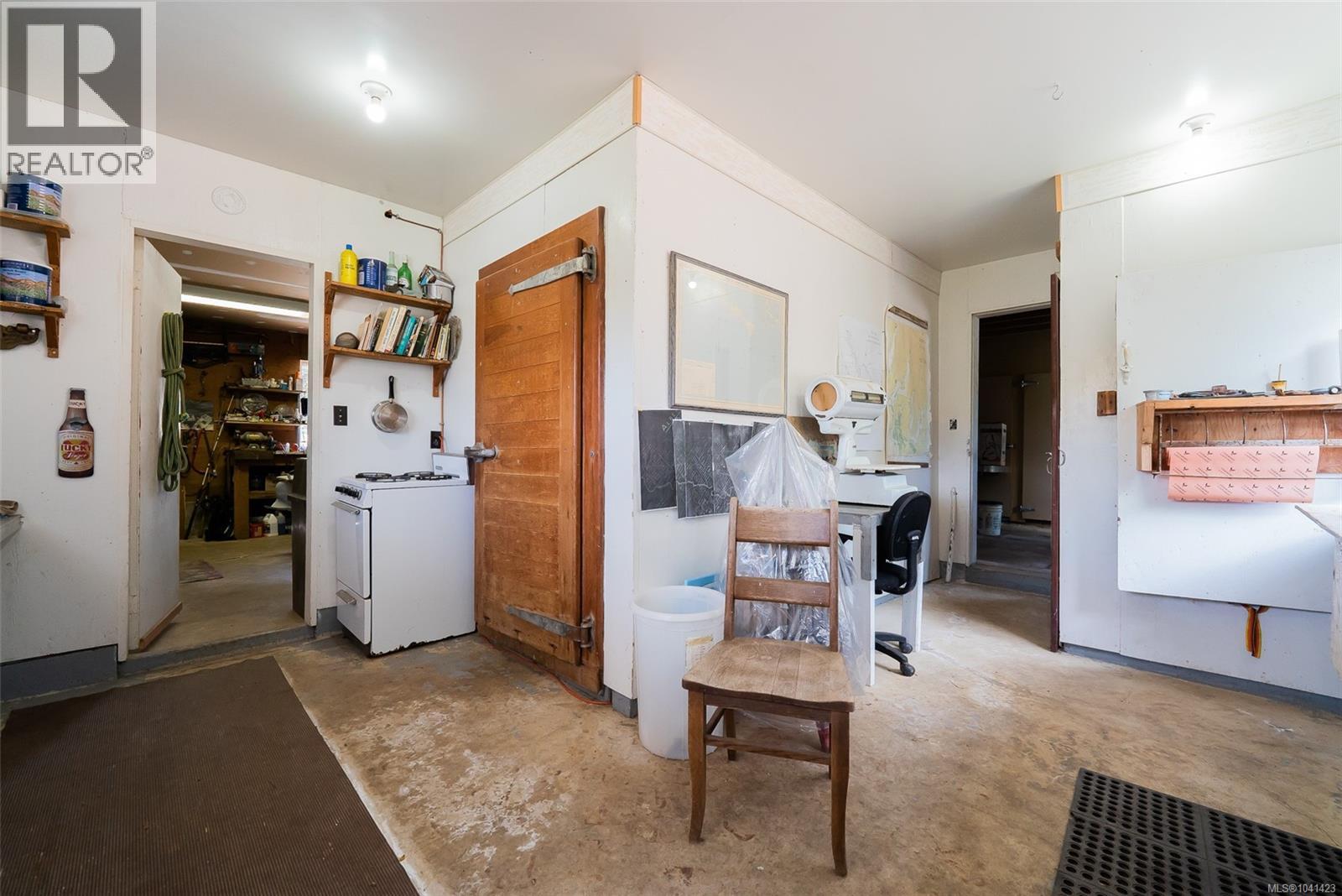 6999 Granville Rd - 38