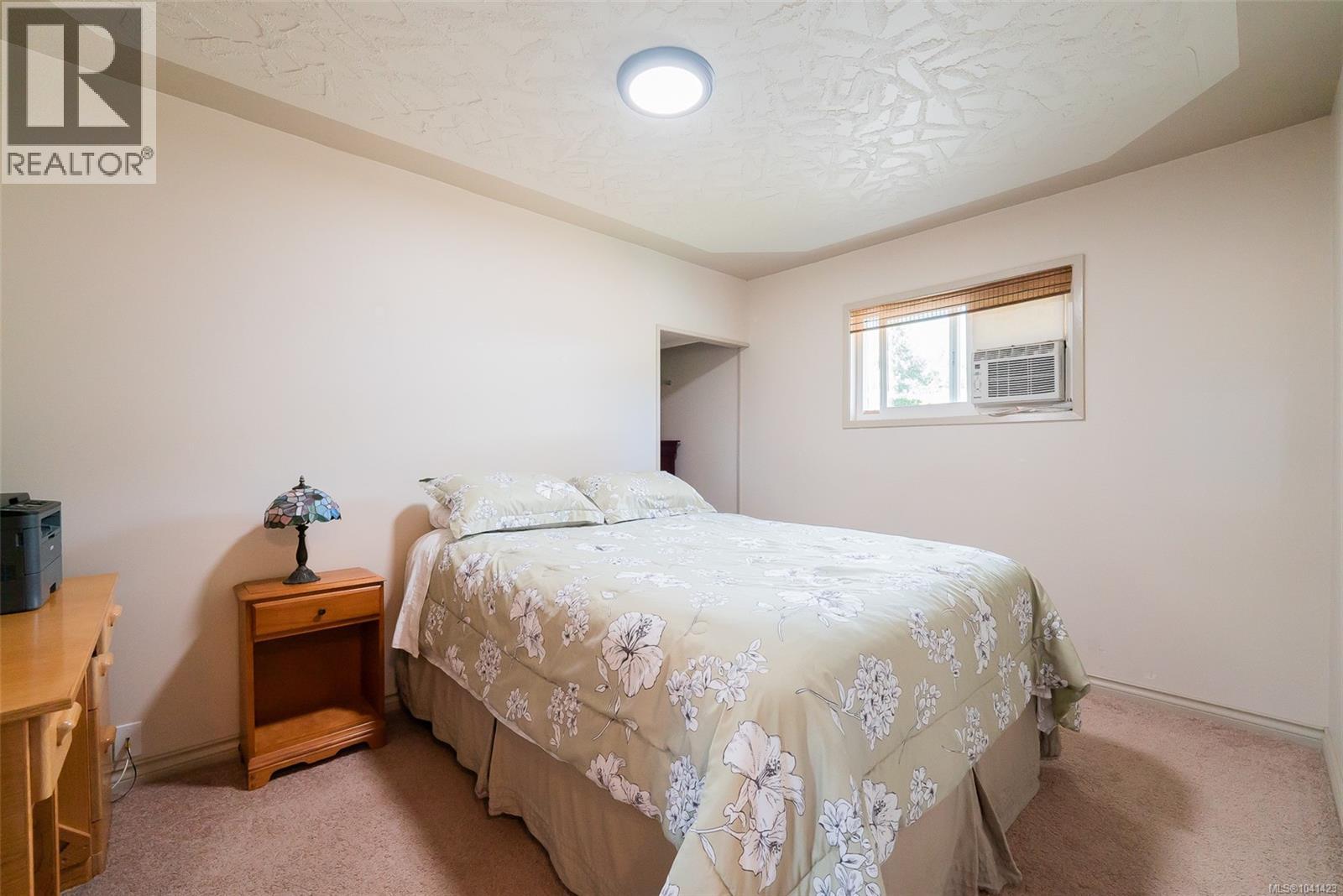6999 Granville Rd - 16