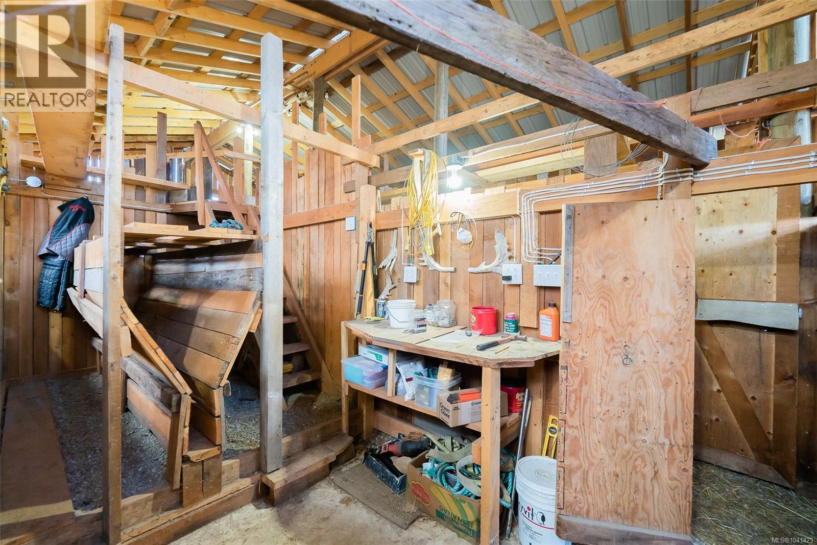 6999 Granville Rd - 43
