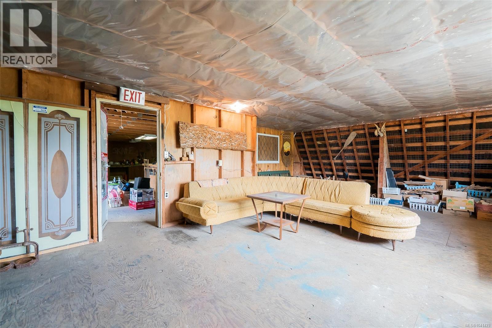 6999 Granville Rd - 37