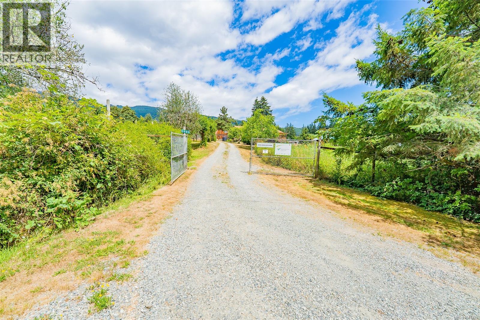 6999 Granville Rd - 29