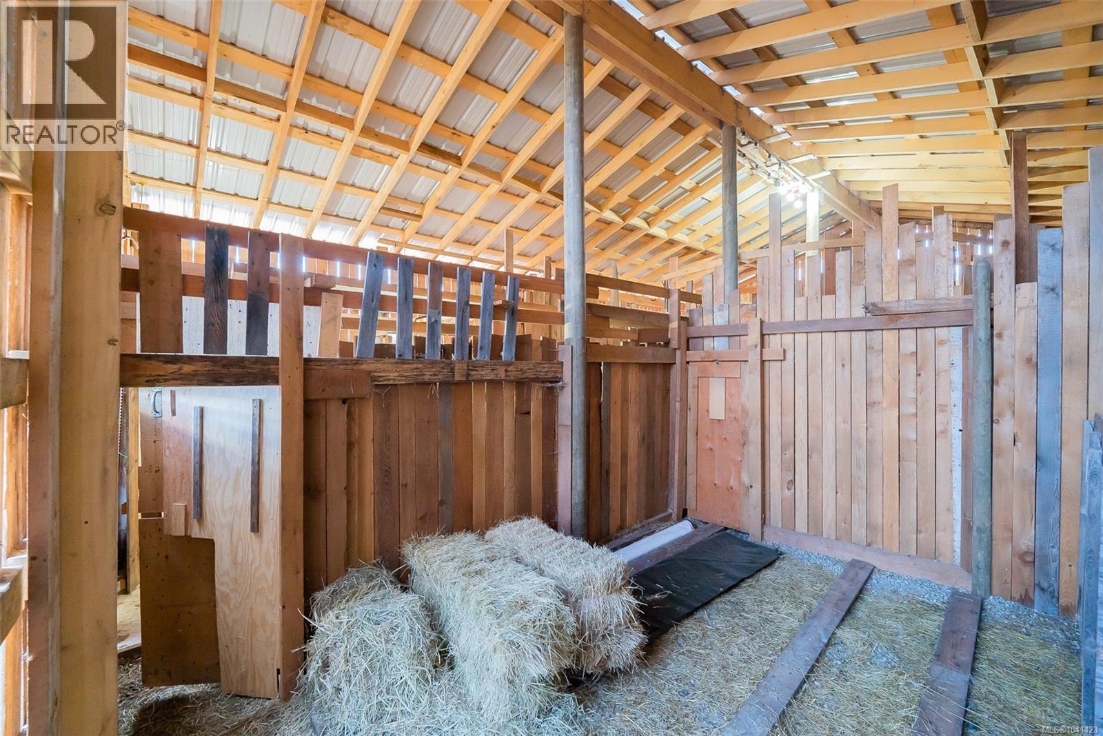 6999 Granville Rd - 46