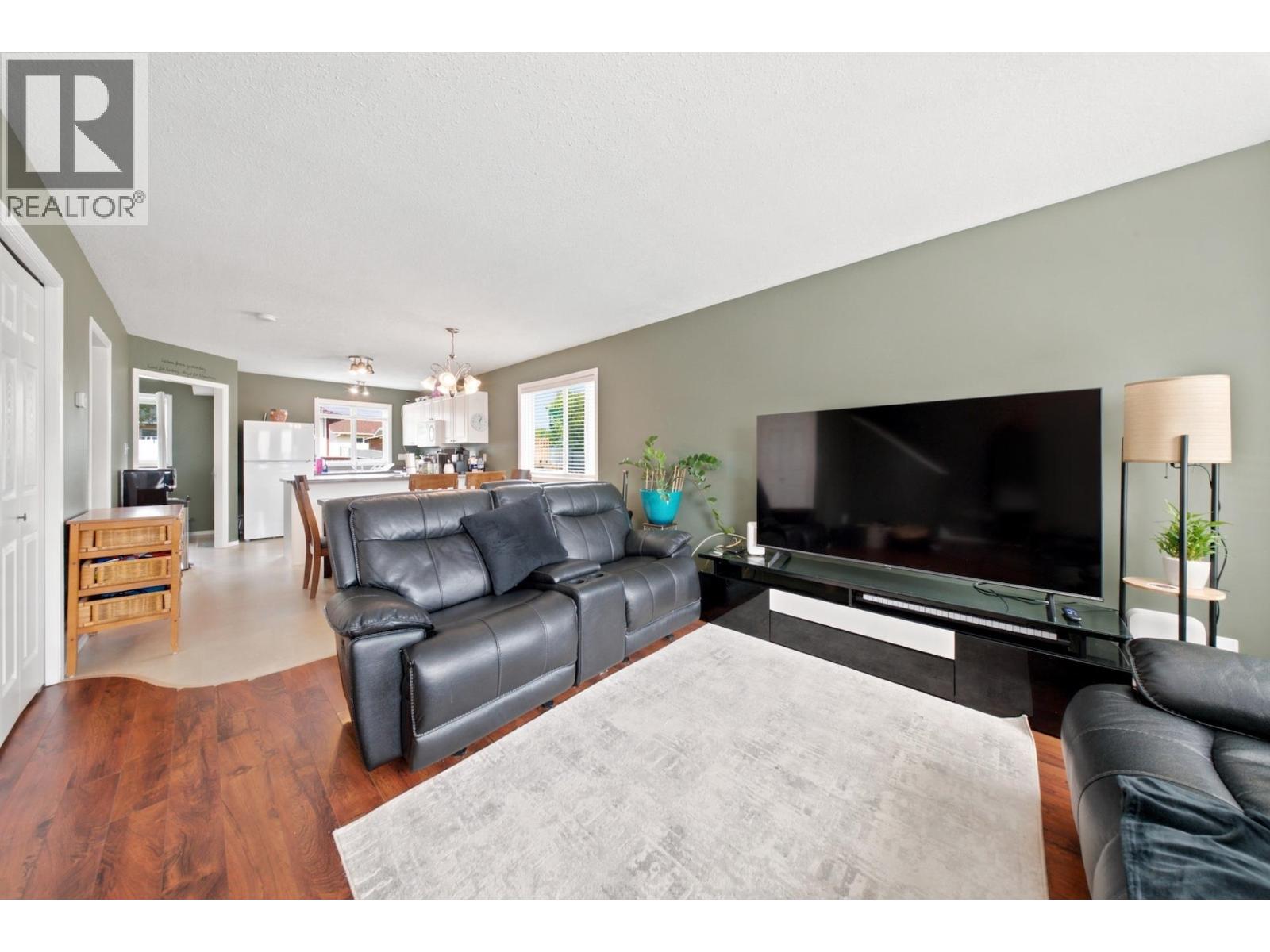 8016 88 AVENUE - 8