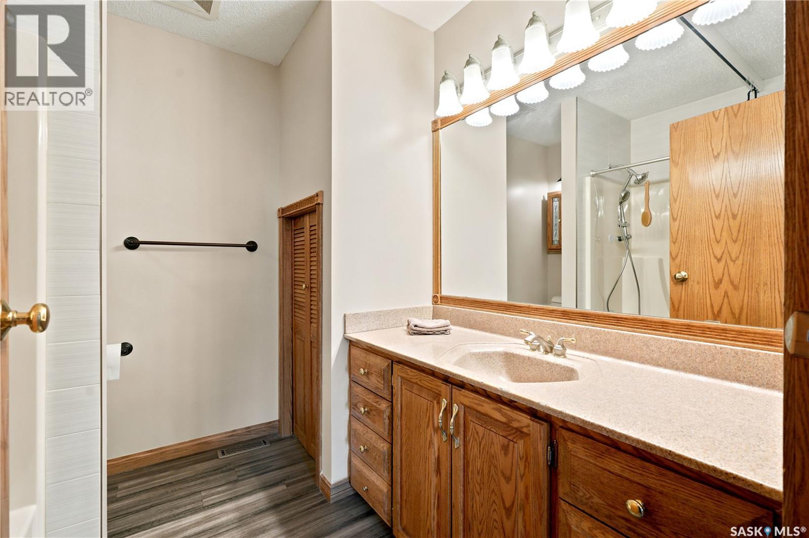 523 Spencer CRESCENT - 30