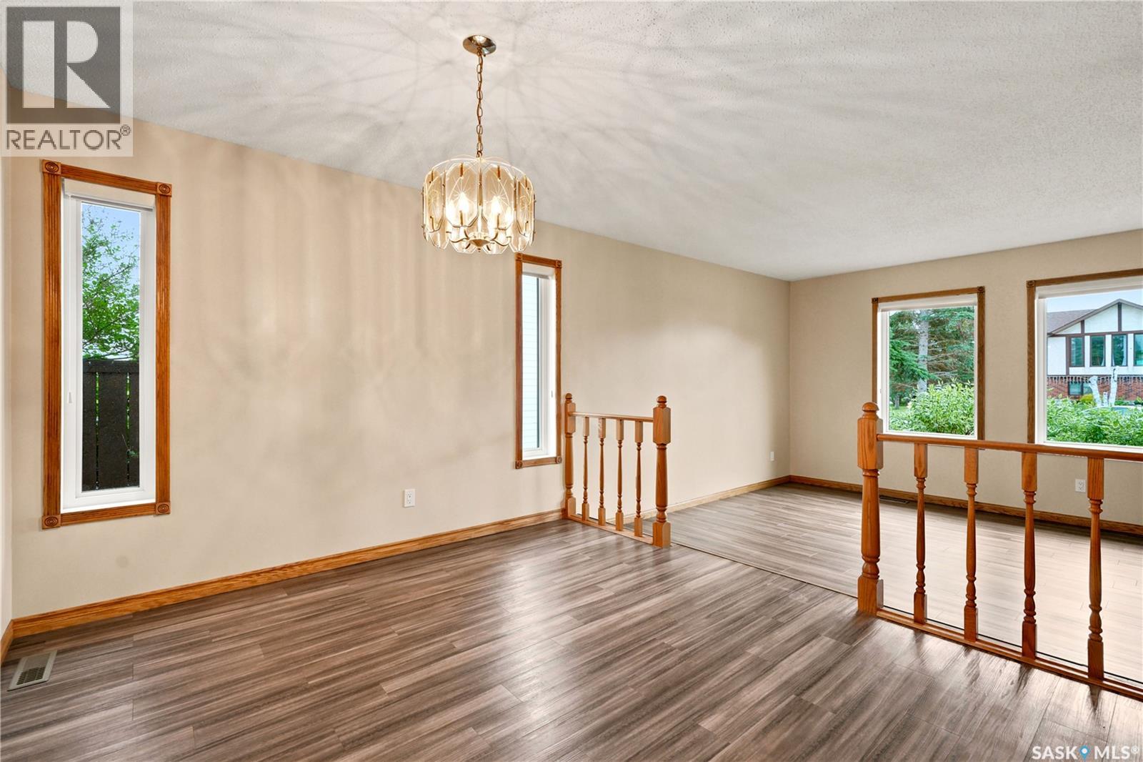 523 Spencer CRESCENT - 7