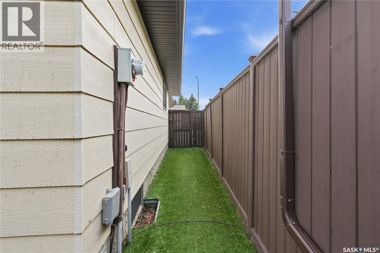 523 Spencer CRESCENT - 34