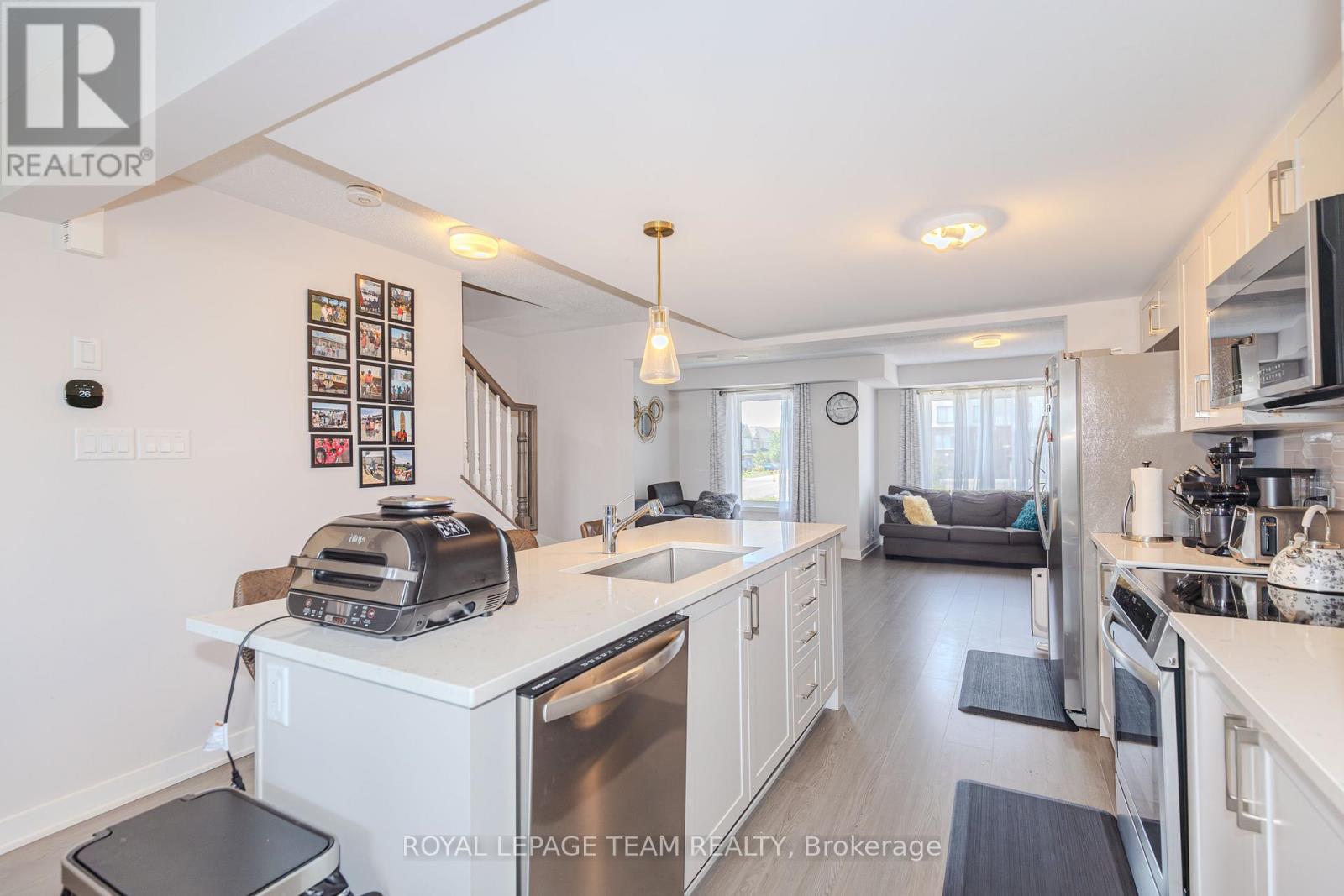 4 Bed, 3 Bath House for Rent in Ottawa – 742 KINSTEAD PVT PRIVATE, Ottawa – MLS# X13519916 - Image 7