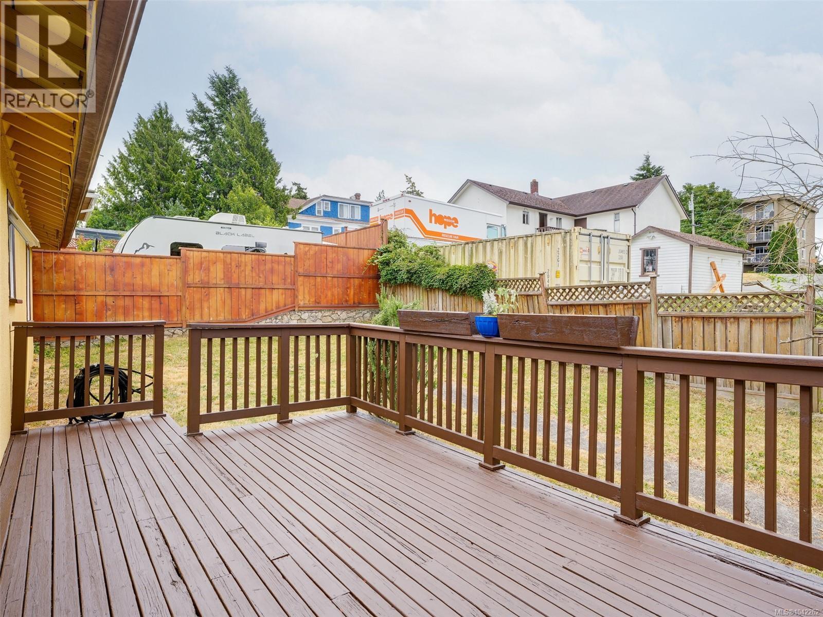 915 Inskip St, Esquimalt
