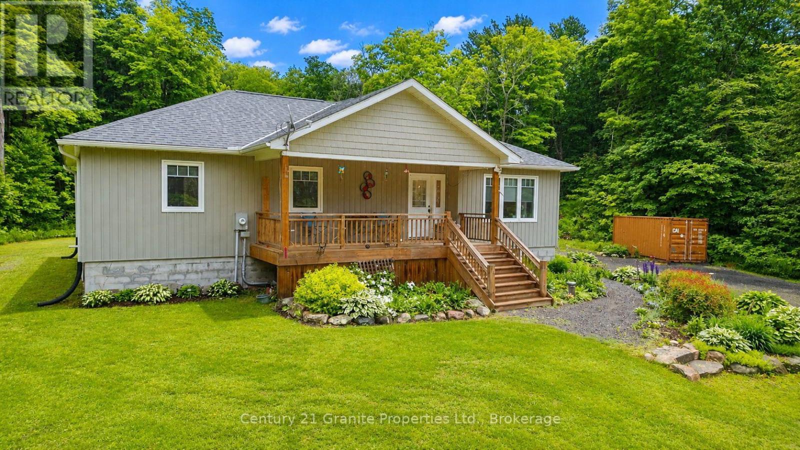 64 LOUCKS ROAD - 2