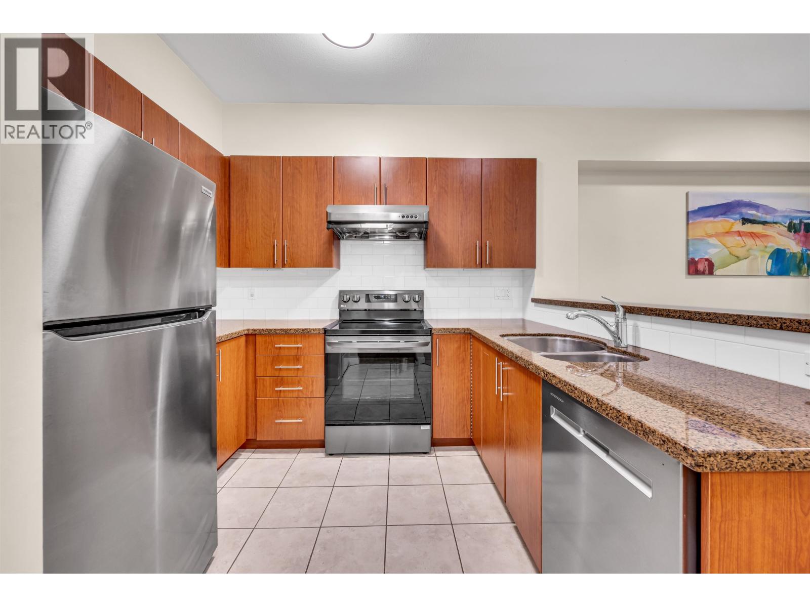 8 7136 18TH AVENUE, Burnaby
