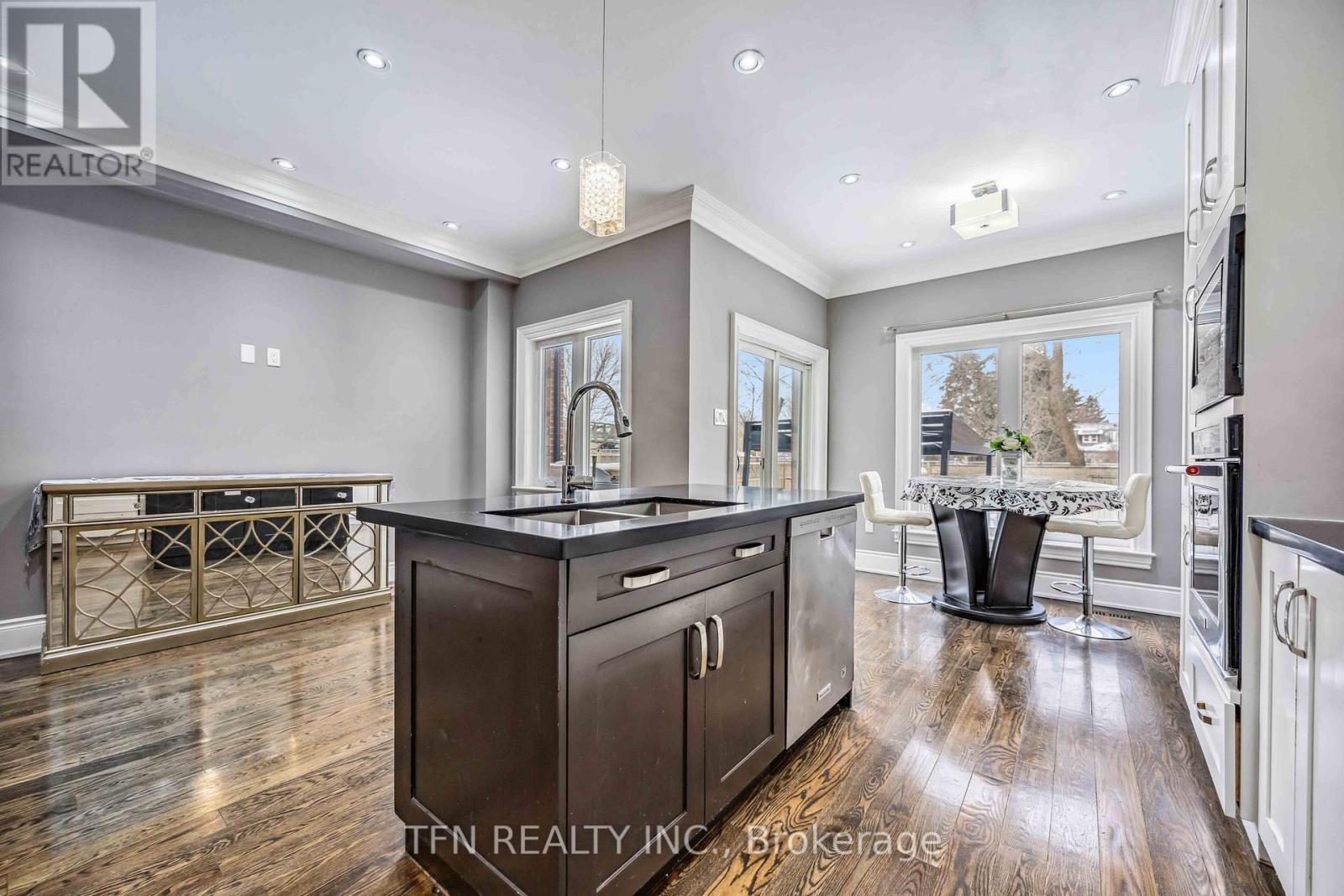 282B AYLESWORTH AVENUE - 11
