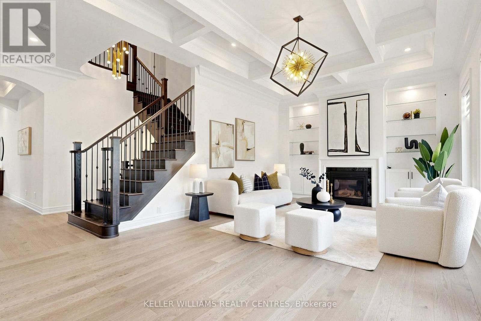 36 BLENHEIM CIRCLE - 1