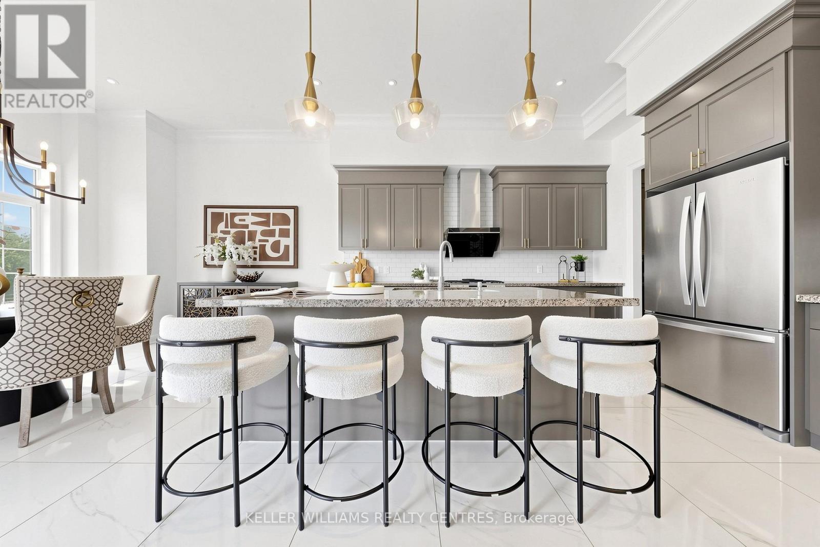 36 BLENHEIM CIRCLE - 12