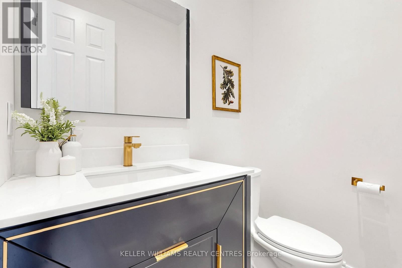 36 BLENHEIM CIRCLE - 17