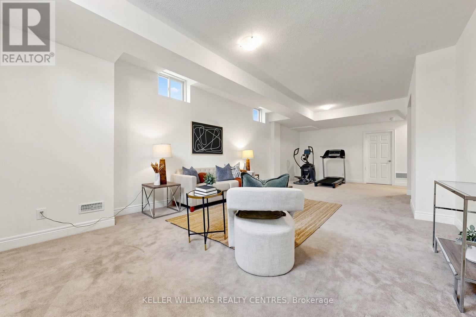 36 BLENHEIM CIRCLE - 30