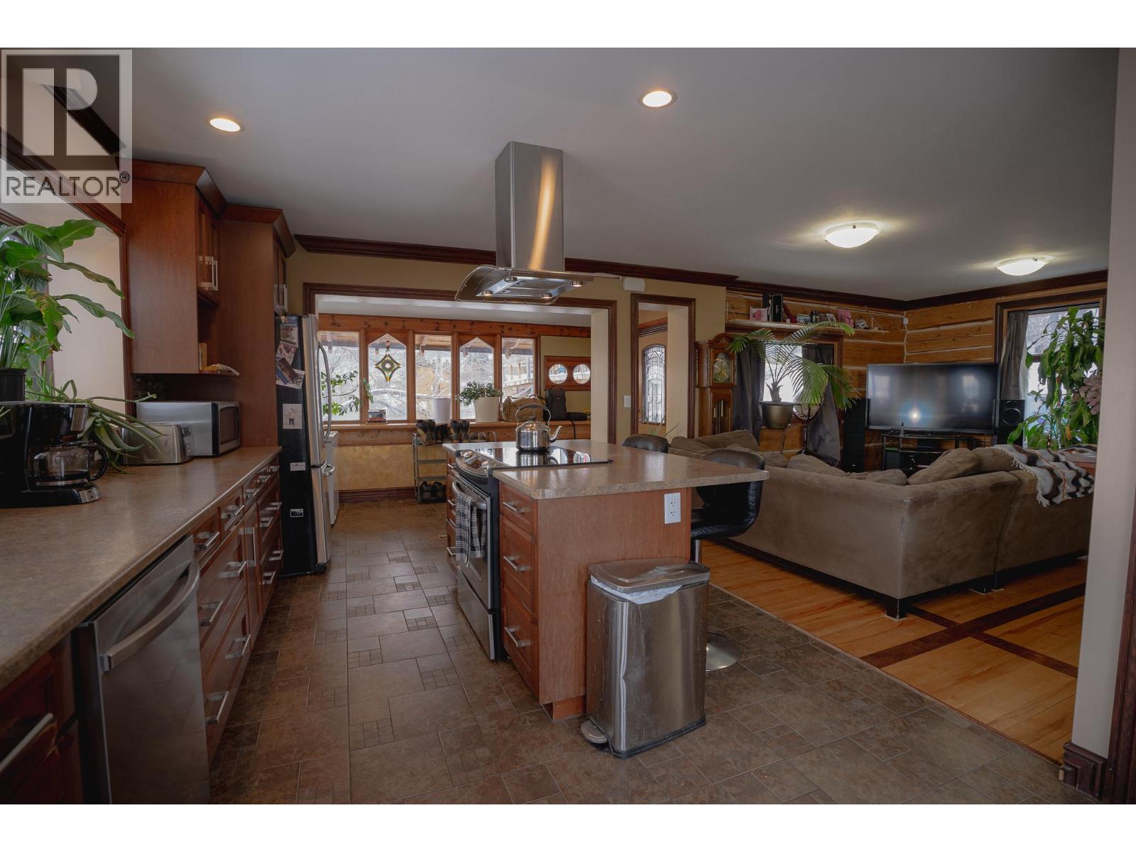 299 SEYMOUR Street W - Image 3