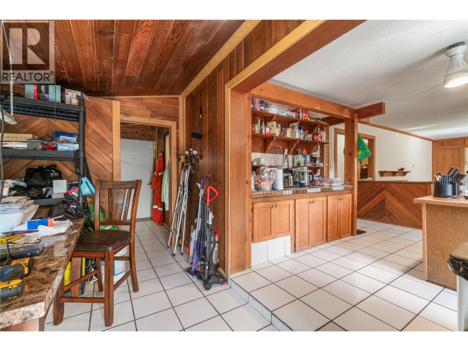 8749 Squilax-Anglemont Road - 10