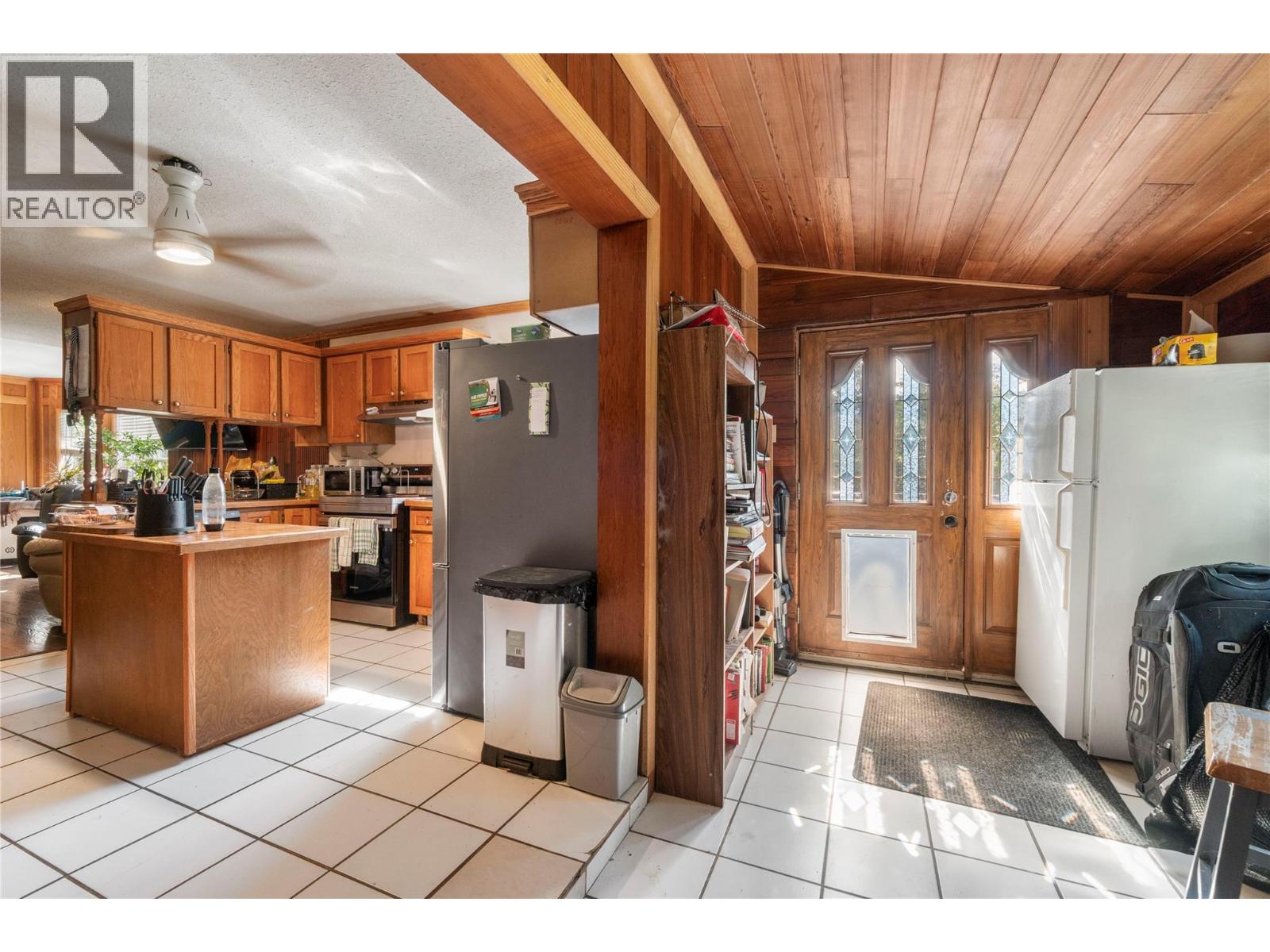 8749 Squilax-Anglemont Road - 9