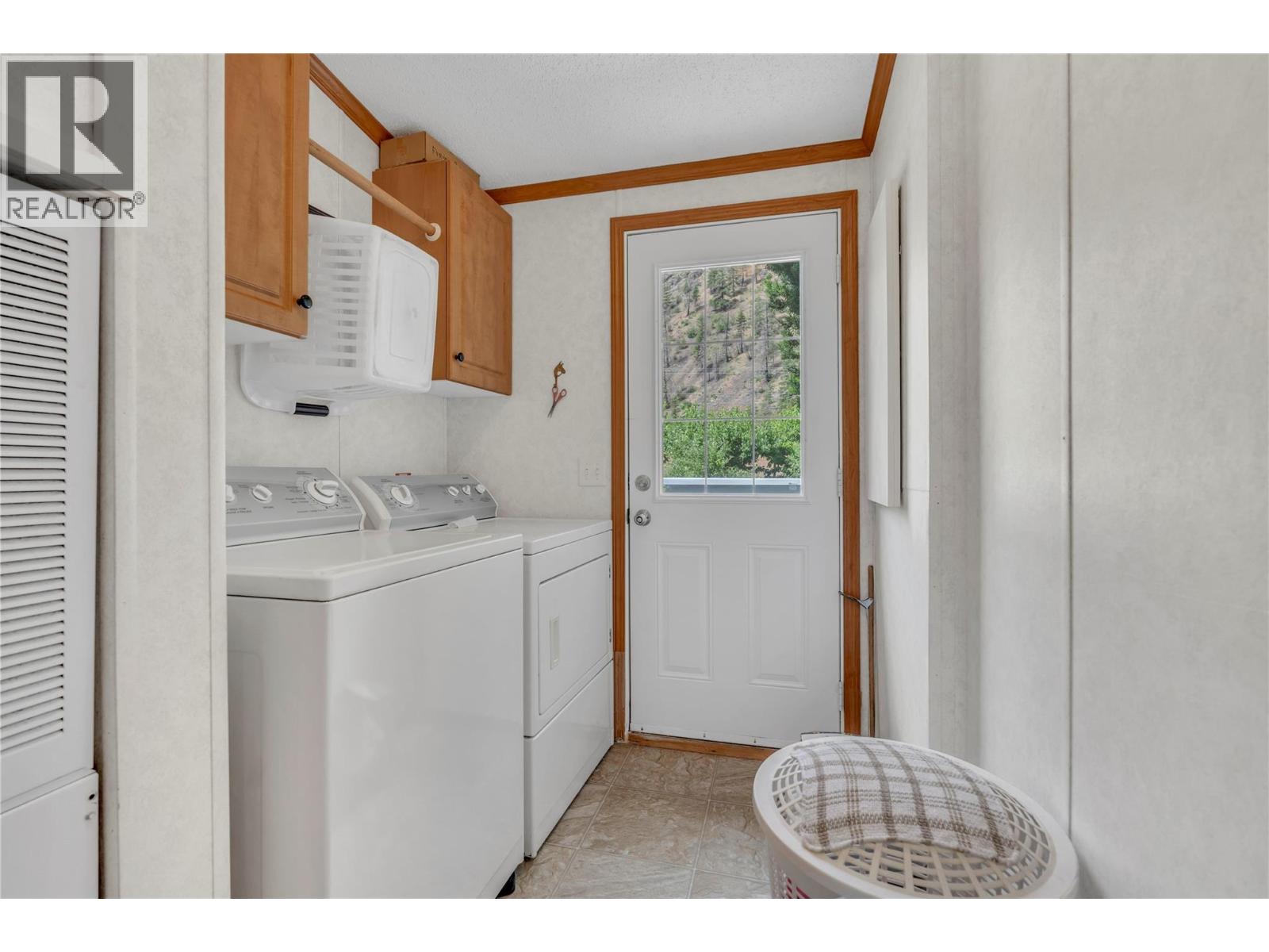 1526 Main Street N - 15