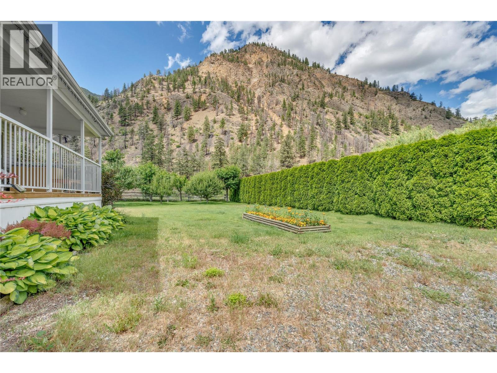 1526 Main Street N - 25