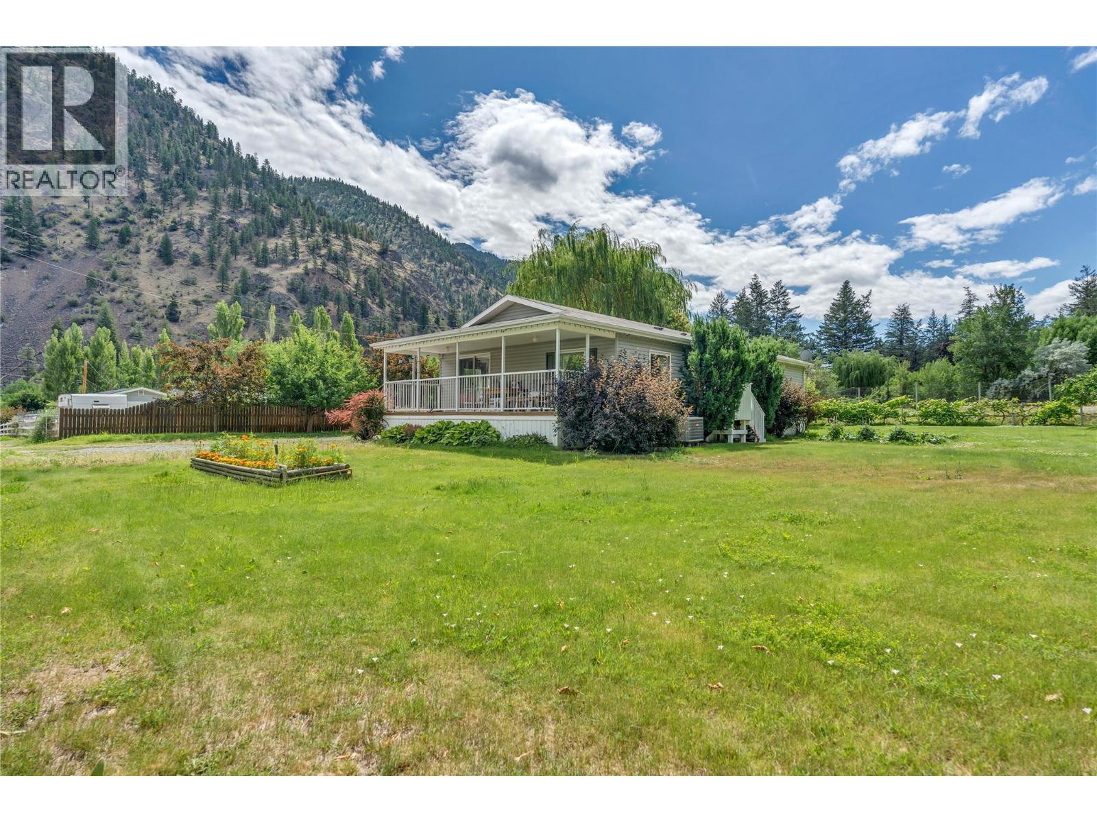 1526 Main Street N - 27