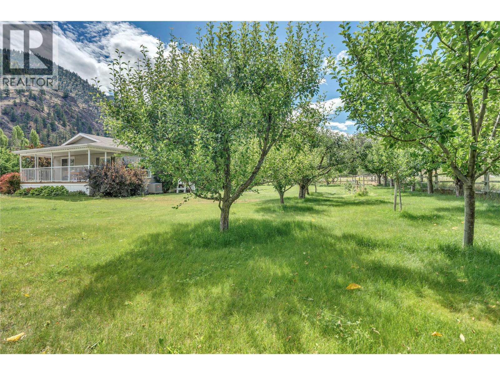 1526 Main Street N - 30