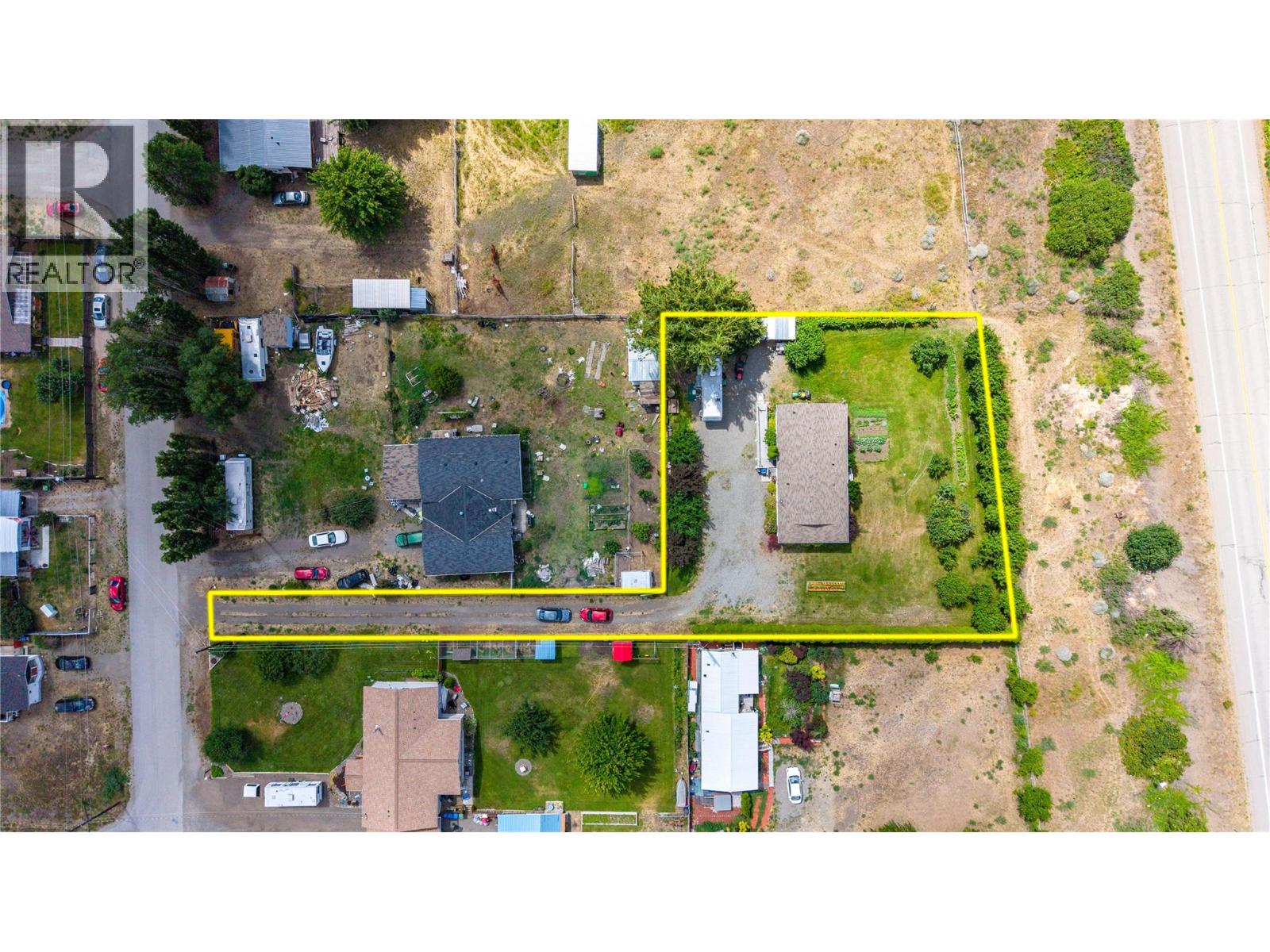 1526 Main Street N - 35