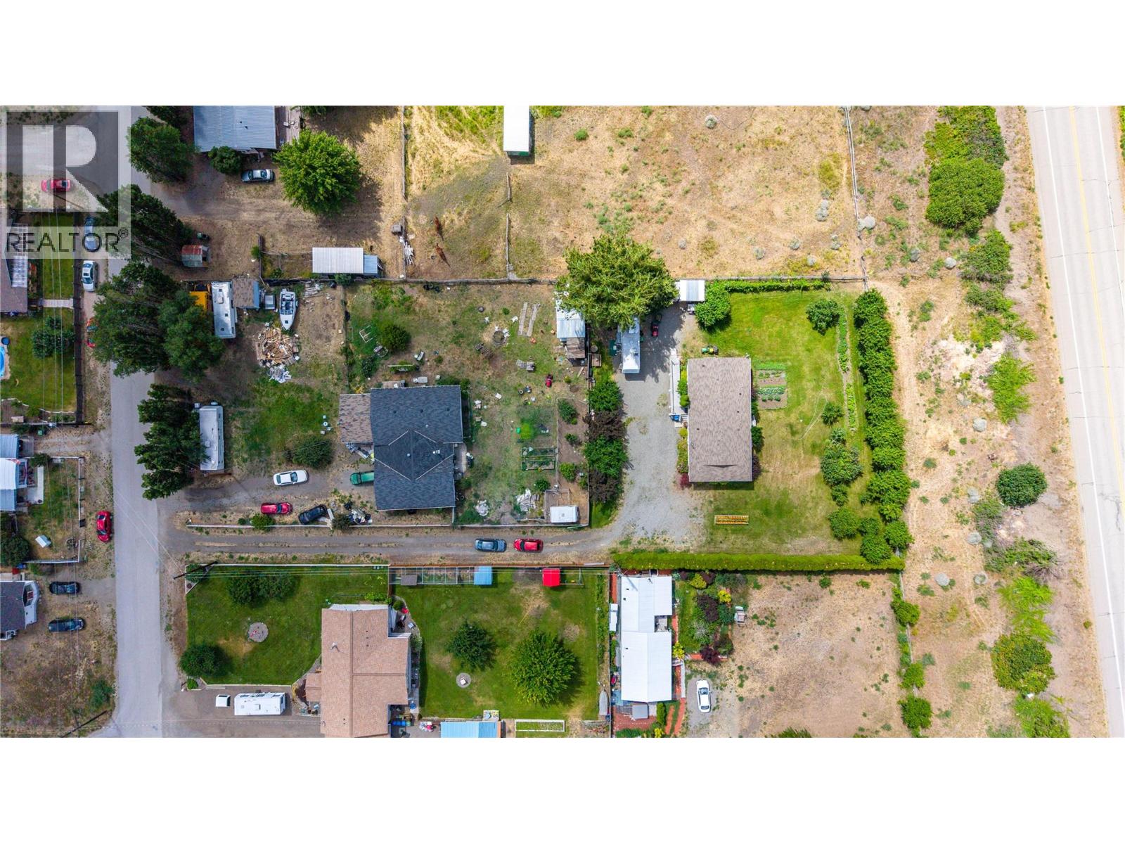 1526 Main Street N - 36