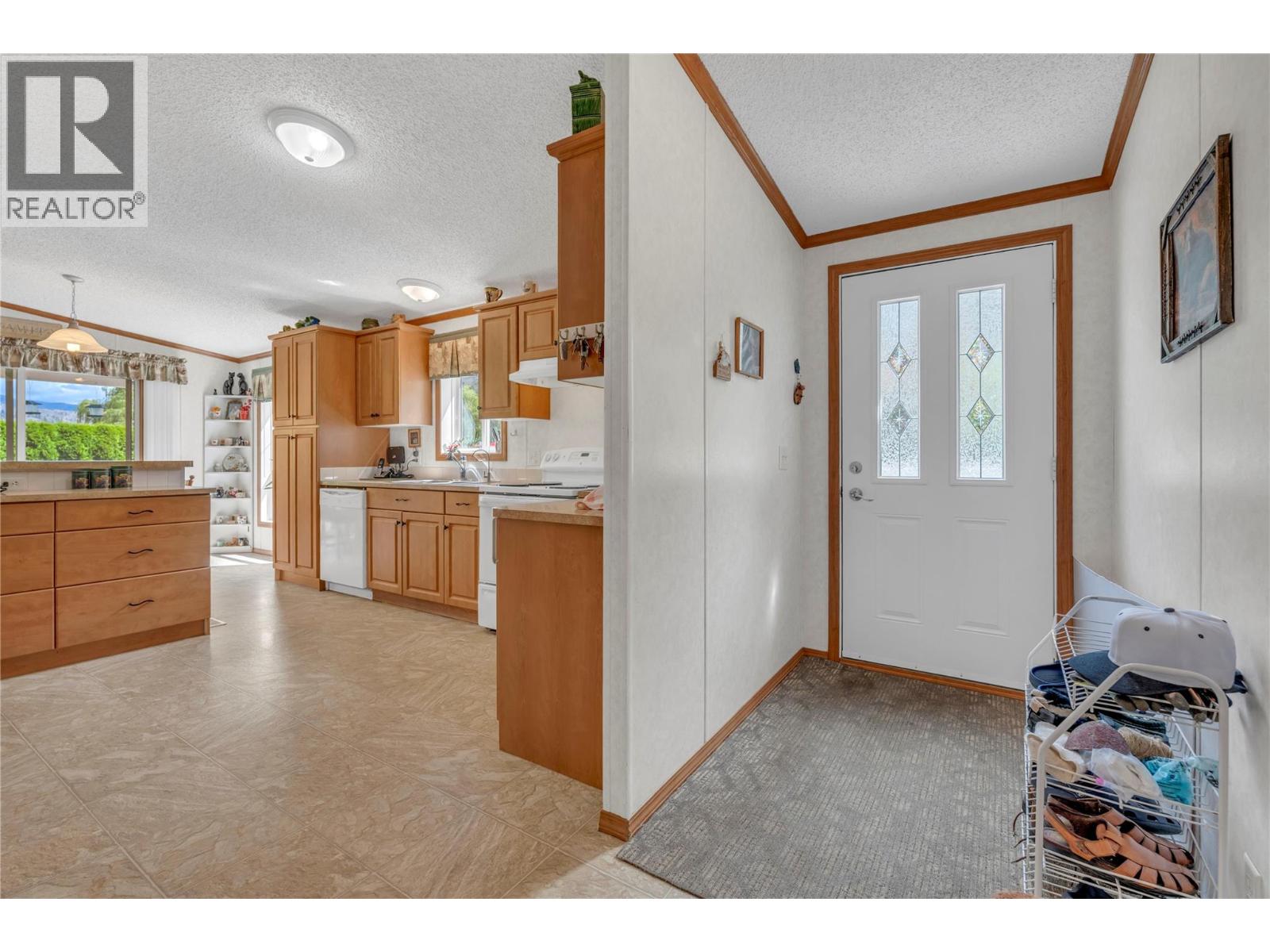 1526 Main Street N - 4