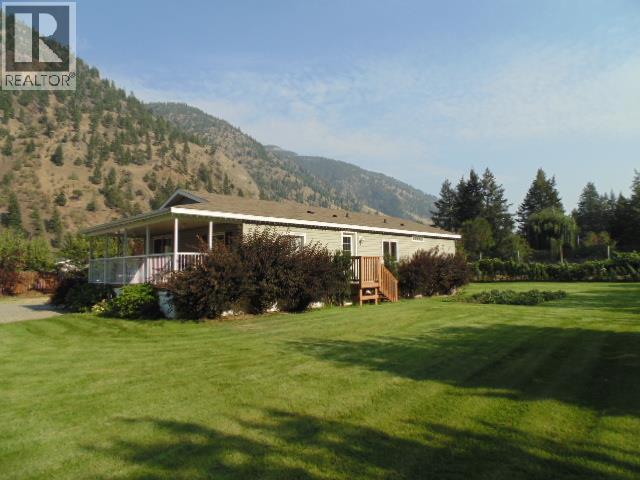 1526 Main Street N - 40
